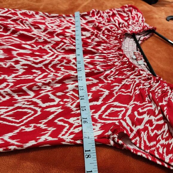 CAROL ROSE  Top Women Size Medium Red Short Sleeve Ruffle Wide Neck Relax Fit - Picture 8 of 10